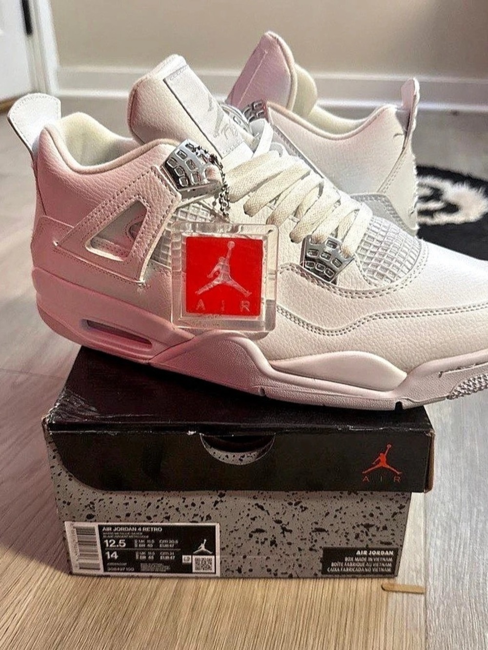 Jordan Air Jordan 4 Retro 'Pure Money' Sneakers White & Red US 12.5